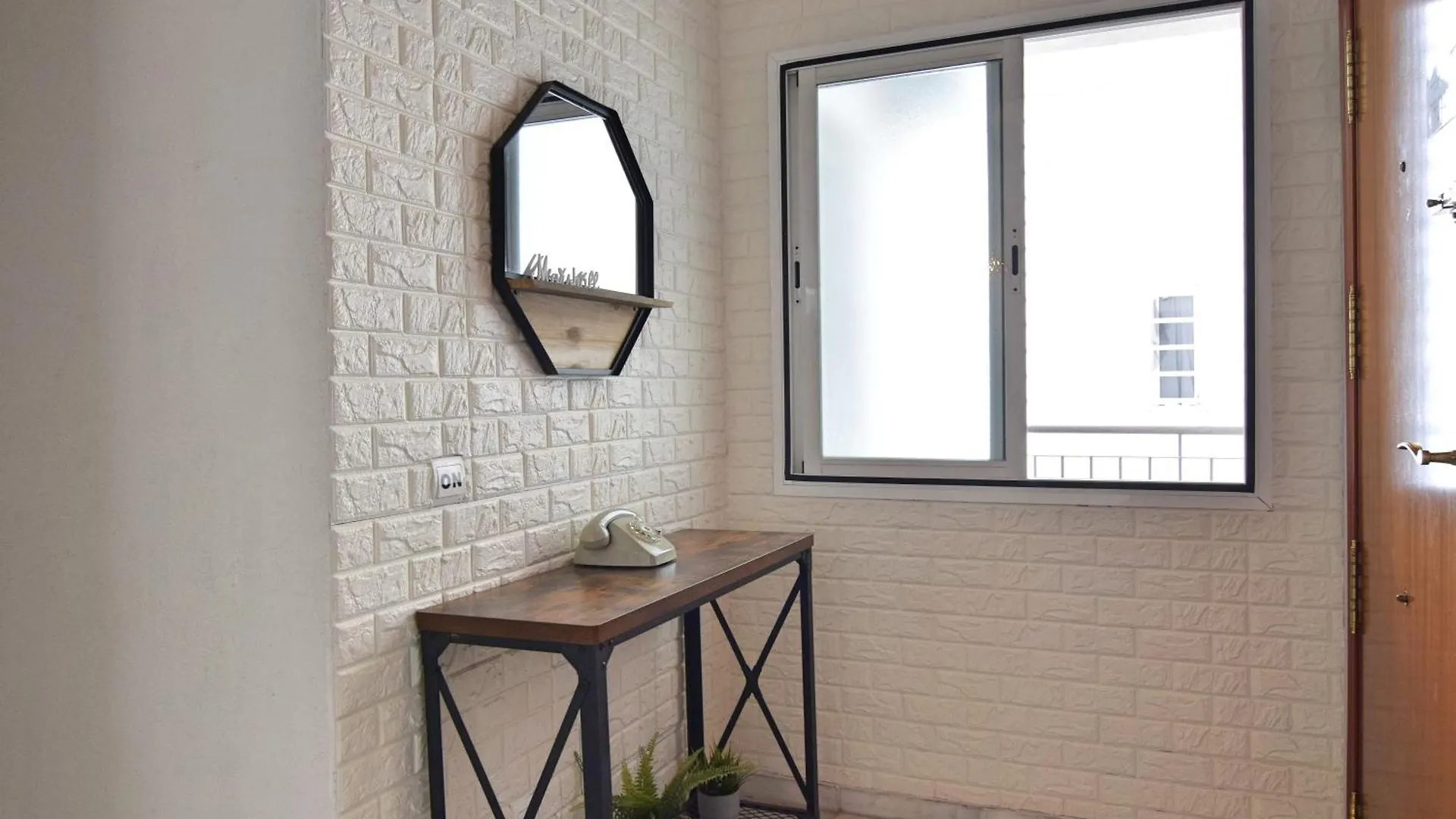 Moderno Apartamento Centrico Y Tranquilo Malaga Apartment