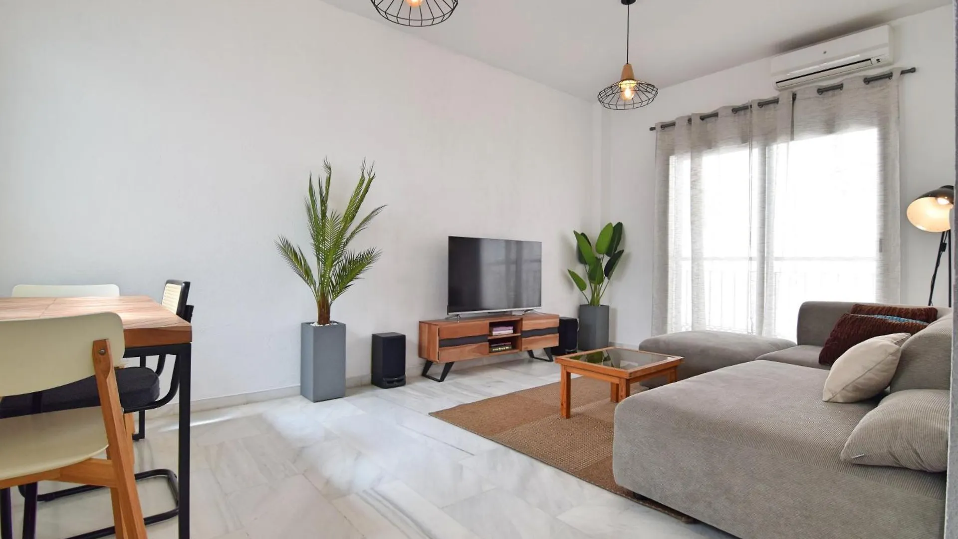 Moderno Apartamento Centrico Y Tranquilo Malaga