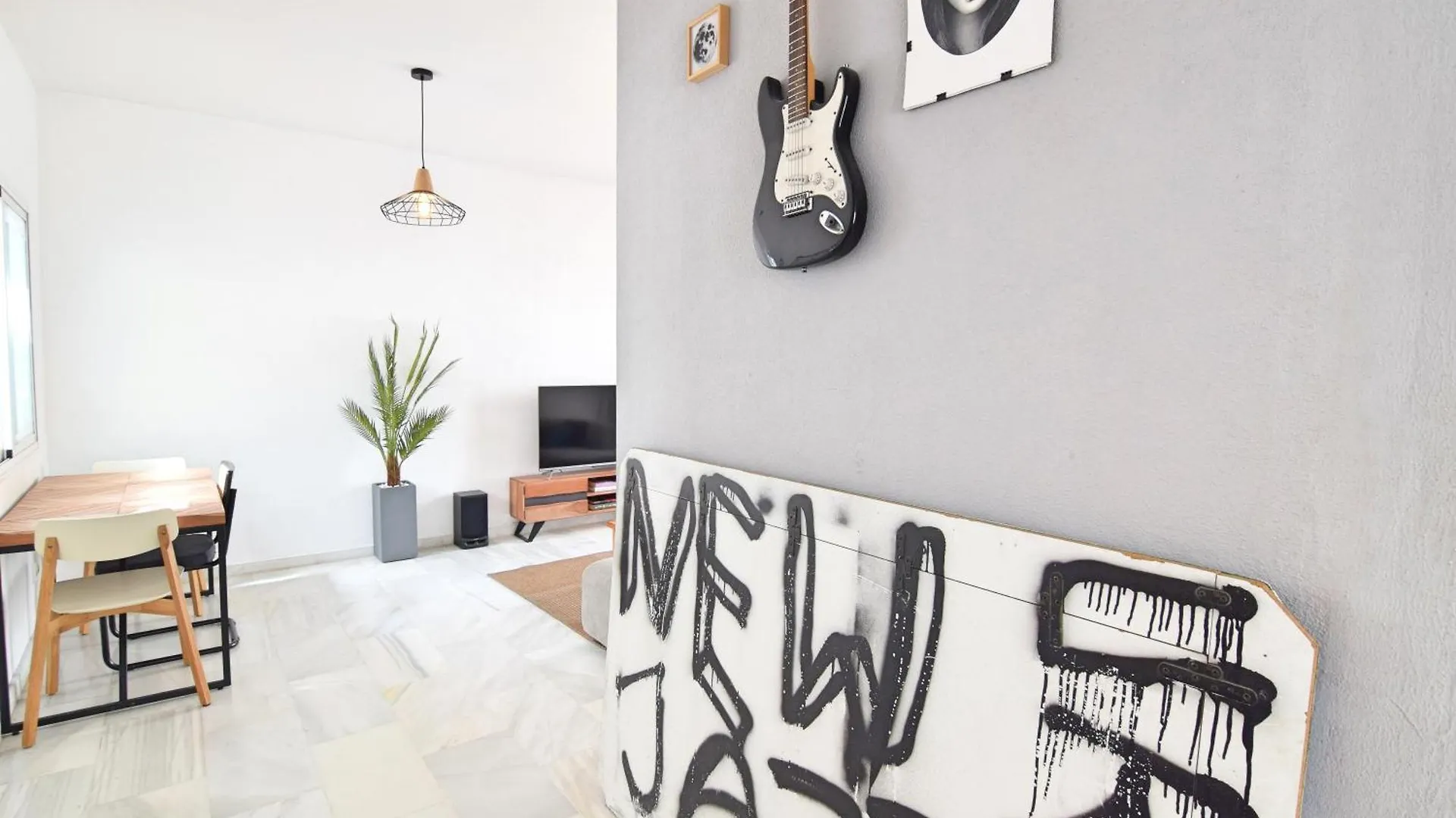 Moderno Apartamento Centrico Y Tranquilo Malaga